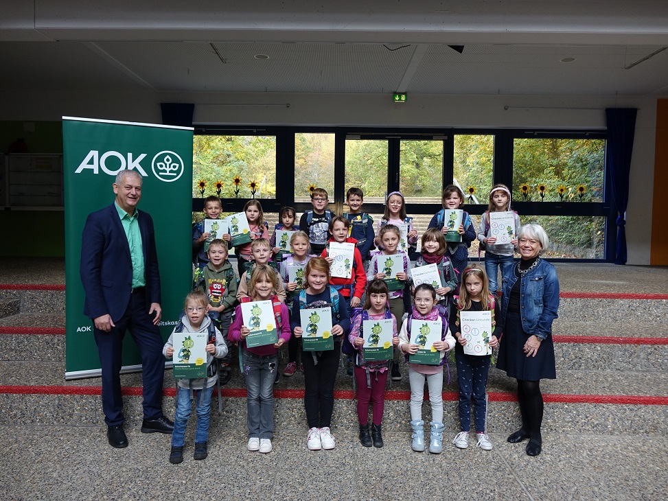 Schulranzen Fit: Die Gesundheitskasse AOK hat starke Tipps für kleine Rücken