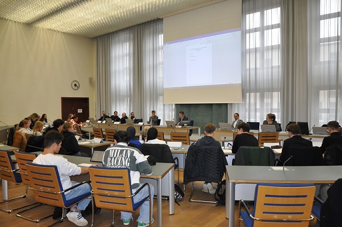 Ehrenamt in der kommunalen Politik: Konstituierende Sitzung des Kinder- und Jugendparlaments Schweinfurt