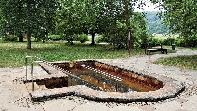 Winterliche Auszeit in Gärten und Parks: Brunnen, Klanggarten und Kneipplandschaft machen Winterpause