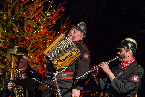 Ein weihnachtlicher Rundumschlag des „Kommandanten“, der sich gewaschen hat