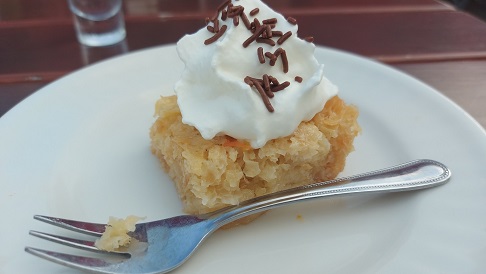 Fahr mal hin und kehr mal ein: Bei Kosta in Kützberg auf leckere Pizza und Organgenkuchen