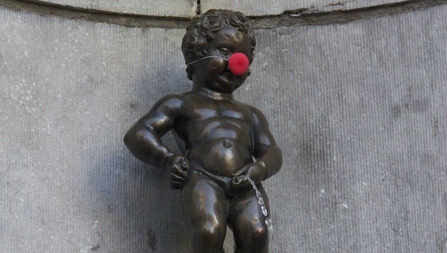 Pinkeln in Niederwerrn: Alkoholisierter Heranwachsender verrichtet Notdurft auf Gehweg