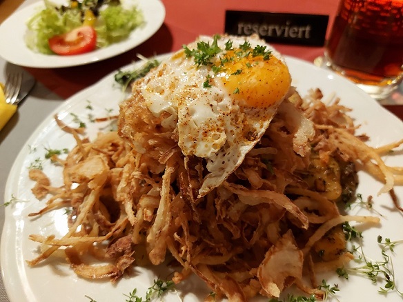 Fahr mal hin und kehr mal ein: Der Schlappn in Gerolzhofen mit dem scharfen Hahn