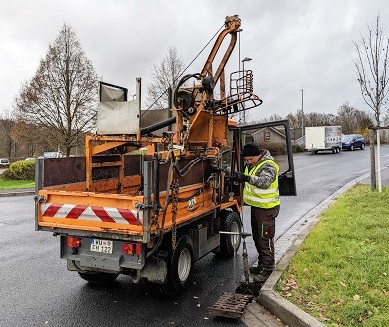 Da hat jemand fleißig gezählt: Reinigung der 5.406 Straßeneinläufe im gesamten Stadtgebiet Bad Kissingen