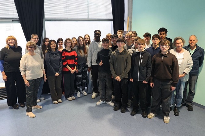 „Über Grenzen hinweg“: David-Schuster-Realschule nimmt an Stolpersteinprojekt teil