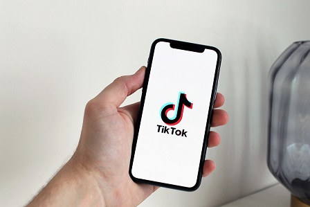 Zeugenaufruf: Gefährliche Körperverletzung nach einer Kontaktaufnahme über TikTok und Instagram