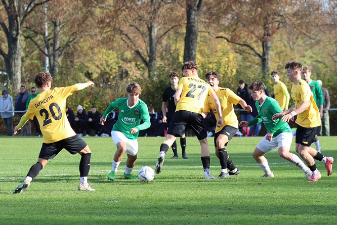 Schnüdel-U19 bleibt gegen Bayreuth auf Erfolgskurs, Dämpfer für die U17 und die Chancenwucherer der U15