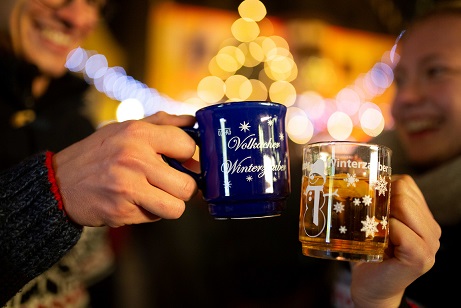 Drei Tage Marktmeile mit buntem Angebot: Volkach startet mit der Weihnachtsstraße in die Adventszeit