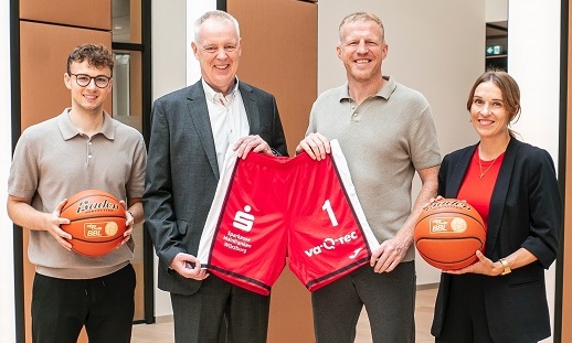 Sponsoring bei den FIT/One Würzburg Baskets: Die Sparkasse Mainfranken verlängert gleich um drei Jahre