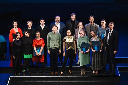 Kunstförderpreis des Bayerischen Staatsministeriums für Leon Tölle vom ETA Hoffmann Theater Bamberg