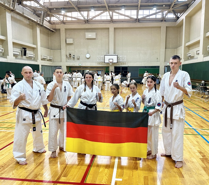 Bericht über die jährliche Reise nach Japan und die Teilnahme an bedeutenden Kyokushin-Veranstaltungen