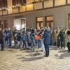 Weihnachtslieder mit der Kapelle Rolf Mauder auf dem Rathausplatz in Grettstadt