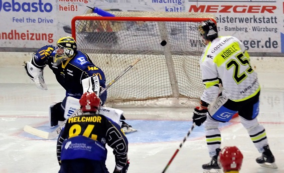Eishockey ist verrückt: Nun gewinnen die Mighty Dogs sogar beim amtierenden Meister