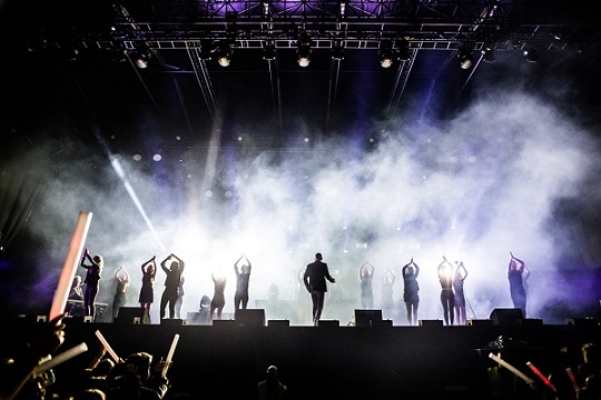 Kissinger Winterzauber: Mit den Bamberger Symphonikern, Michael Schulte und den Scala & Kolancy Brothers ins neue Jahr