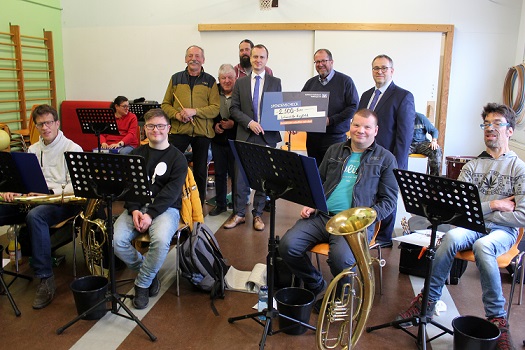 Spende statt Geschenke: Raiffeisen-Volksbank Haßberge unterstützt Augsfelder Lebenshilfe-Werkstatt