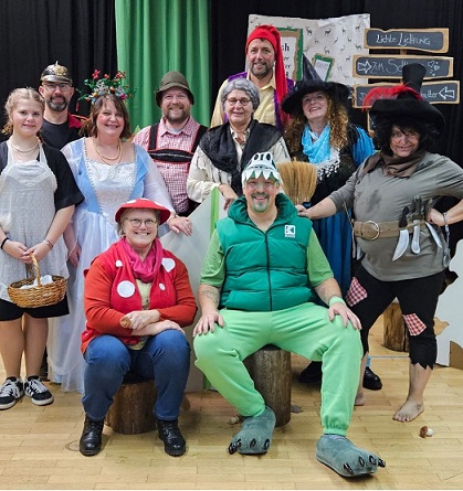 Die Stettfelder Freilichtbühne spendet für die Wunschbaumaktion des Landkreises