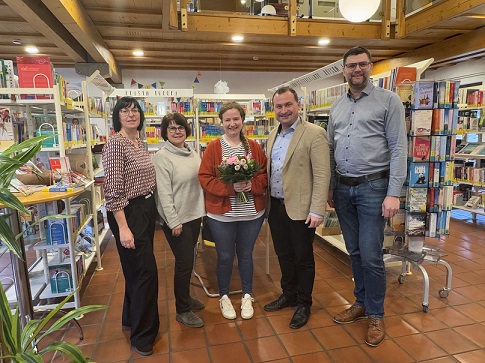Zum 40. Jubiläumsjahr ist das Team der Gemeindebibliothek Grafenrheinfeld wieder komplett