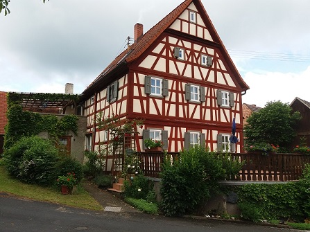 Altes Haus, neue Besitzer: Diese Sanierungspflichten haben Erben