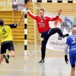 Derbysieg gegen Königsberg vor Rekordkulisse und mit Hexer im Tor: Schweinfurt trotzt dem frühen Aus vom Spielertrainer – FOTOSHOW!