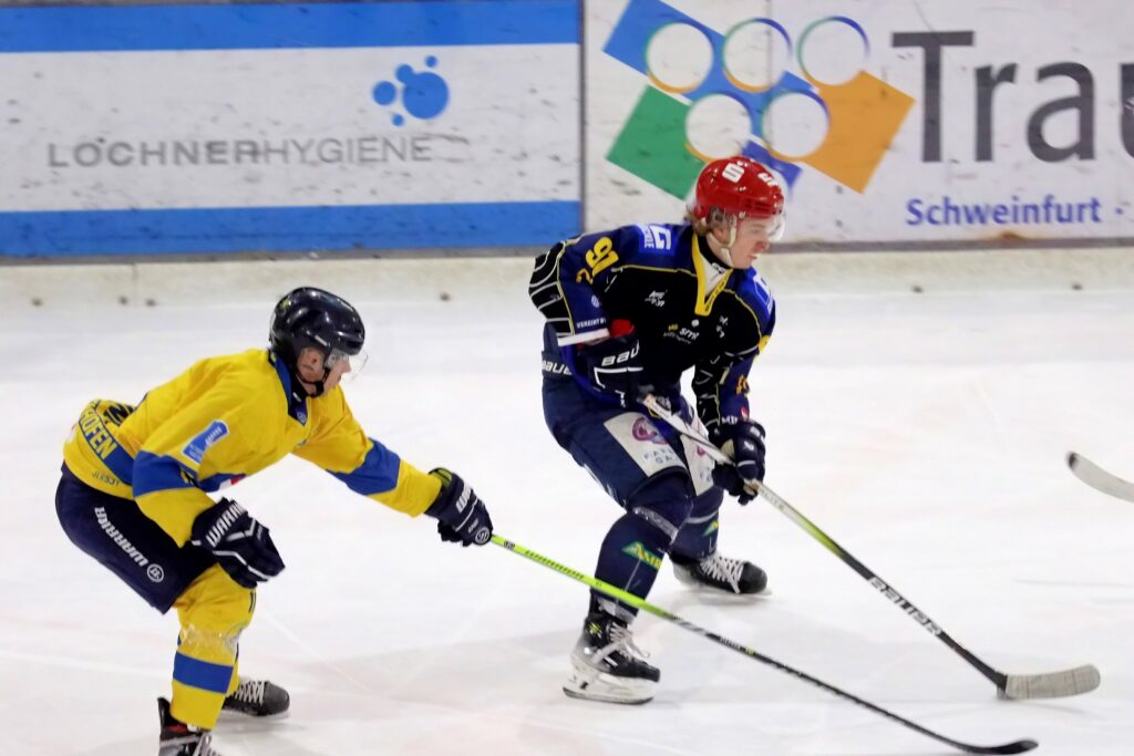 Der 21 Jahre alte Stürmer Georg Pinsack ist bereit für ein weiteres Jahr in Schweinfurt