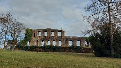 Fahr mal hin und lauf mal rum: Karlstadt und die benachbarte Burgruine Karlsburg – VIELE FOTOS!