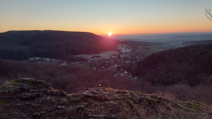 Fahr mal hin und lauf mal hoch: Felsenmeere, Schluchten, der Heldenhain und der Nürnberger Turm