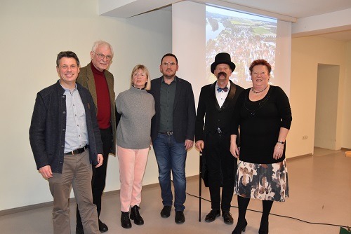 Zehnterlass für Baumeister Marius Söllner: Baron beim Ortsgeschichtlichen Arbeitskreis Schwebheim