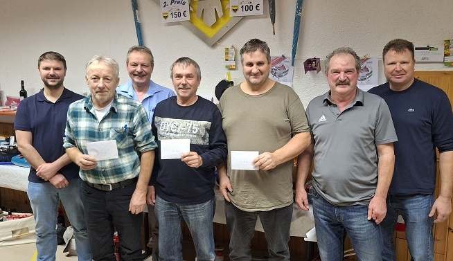 Otto Amthor entscheidet das Schafkopfrennen für sich: Zahlreiche Kartfreunde trafen sich wieder zum Kräftemessen bei der DJK Burghausen 1978