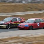 Drei Stunden-Rennen in Österreich: Auch im Winter flitzen die Autos über die Rundstrecken-Pisten