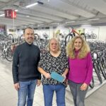 Ehrung für Silvia Feuerbach: Sie ist seit 25 Jahren eine feste Größe im Radmarkt Schauer