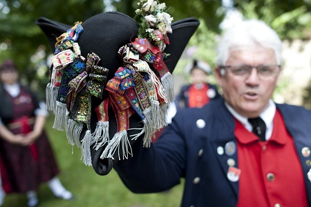Fasching und Termine 2025: Tourist-Info Schweinfurt ruft zur kostenlosen Terminmeldung auf.