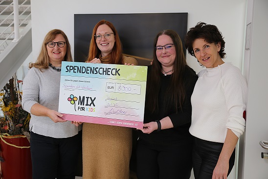 Weihnachtsspende von Kräuter Mix-Mitarbeitern und Verzicht auf Kundengeschenke hilft Kindern in Not