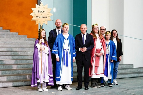 „Ein unvergessliches Erlebnis“: Bundeskanzler Olaf Scholz empfing SternsingerInnen aus dem Bistum Würzburg