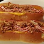 Bleib zuhaus´ und ess´ daheim: American Hot Dog Würstchen mit allem, was dazu gehört
