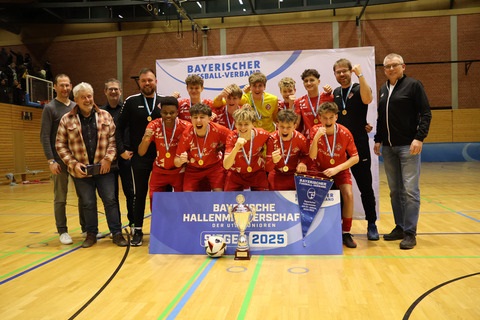 Bayerische Hallenmeisterschaft der U15-Junioren: FC Würzburger Kickers holt den Titel