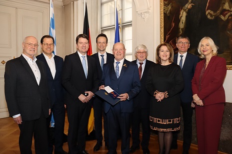 Engagement für die Chormusik: Paul Kolb aus Bergrheinfeld erhält Verdienstkreuz am Bande