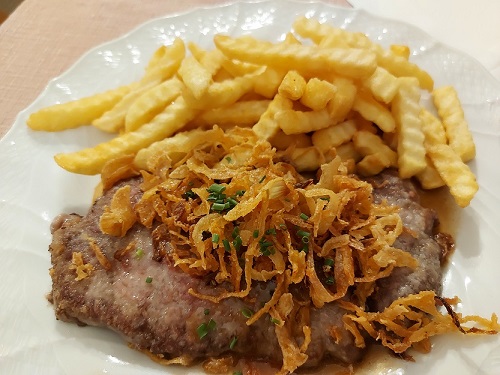 Fahr mal hin und kehr mal ein: Das Gasthaus Straub in Grettstadt mit dem fränkischen Essen