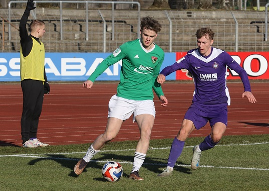 Nachwuchs-Schnüdel: U19 in Unterzahl mit Remis, U17 als Seriensieger, U15 gewinnt das Stadtderby