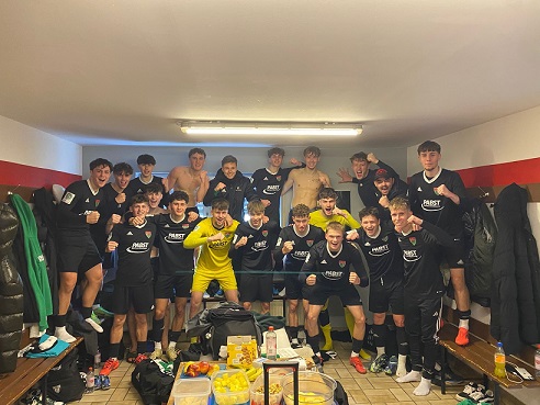 Nach dem ersten Sieg steht die Schnüdel-U19 in der in der DFB-Nachwuchsliga ganz weit oben