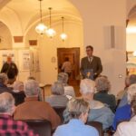 „Chronologie der Zerstörung Würzburgs im Zweiten Weltkrieg“: Oberbürgermeister Christian Schuchardt eröffnet Ausstellung der Geschichtswerkstatt