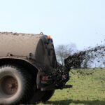 Ermittlungsverfahren eingeleitet: Gewässerverunreinigung aufgrund unsachgemäßer Düngung