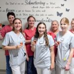 Fundierte akademische Ausbildung: Drei Hebammen schließen ihr Studium erfolgreich ab