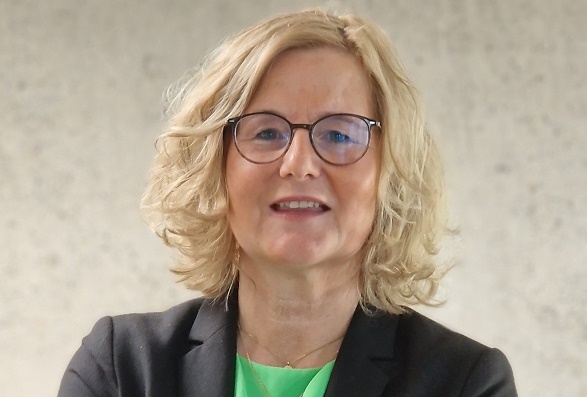 Die Rechtsanwältin Gabriele Jakob tritt als Landratskandidatin der CSU gegen Florian Töpper an