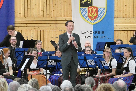 Das Schweinfurter Kreisblasorchester begeisterte mit bemerkenswerter Vielfältigkeit und niveauvollem Können