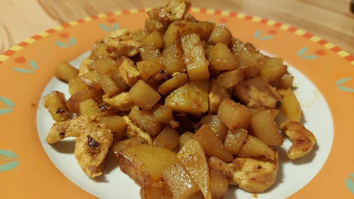 Bleib´ daheim und ess´ zuhaus´: Putengeschnetzeltes mit Kartoffelwürfeln und Kohlrabi