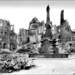 „Chronologie der Zerstörung Würzburgs im Zweiten Weltkrieg“: Ausstellung der Geschichtswerkstatt im Oberen Foyer des Rathauses