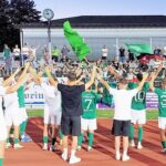 Bitte jetzt jubeln: Die Tore zur 3. Liga sind weit offen für den FC 05, zwei Schlagerspiele aber stehen deshalb auf der Kippe