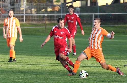 Fußball in und um Arnstein: Drei Tabellenführer waren parallel im Einsatz, eine Partie wurde abgebrochen