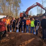Baumaßnahme wird den Radweg deutlich sicherer machen: Symbolischer Spatenstich an der Main-Kanalbrücke