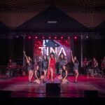 Kein Aprilscherz: Die Löwenmähne Tina Turner steht fast selbst auf der Bühne in Bad Kissingen